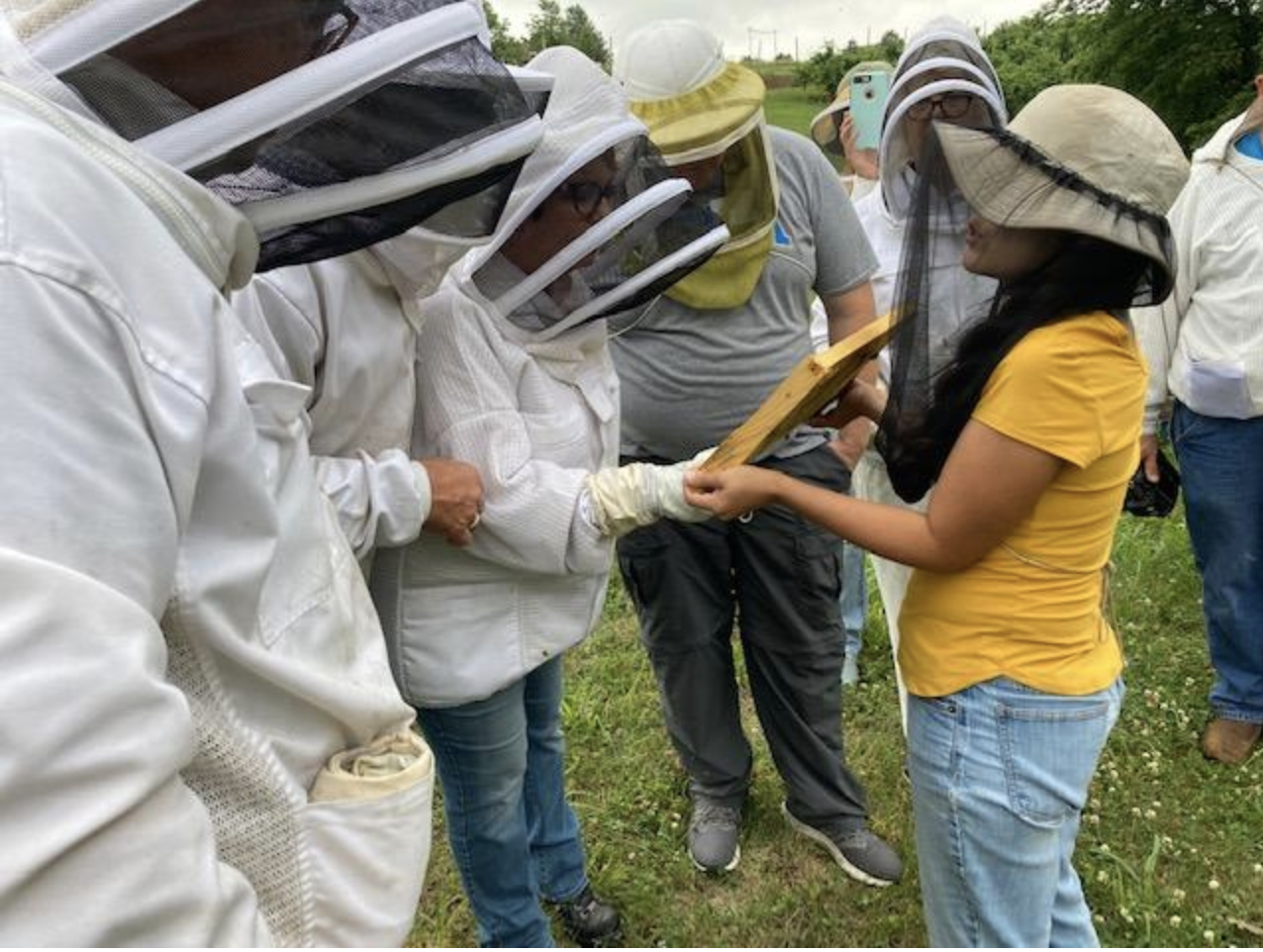 Beekeepers Club — Students — Penn State College of Agricultural